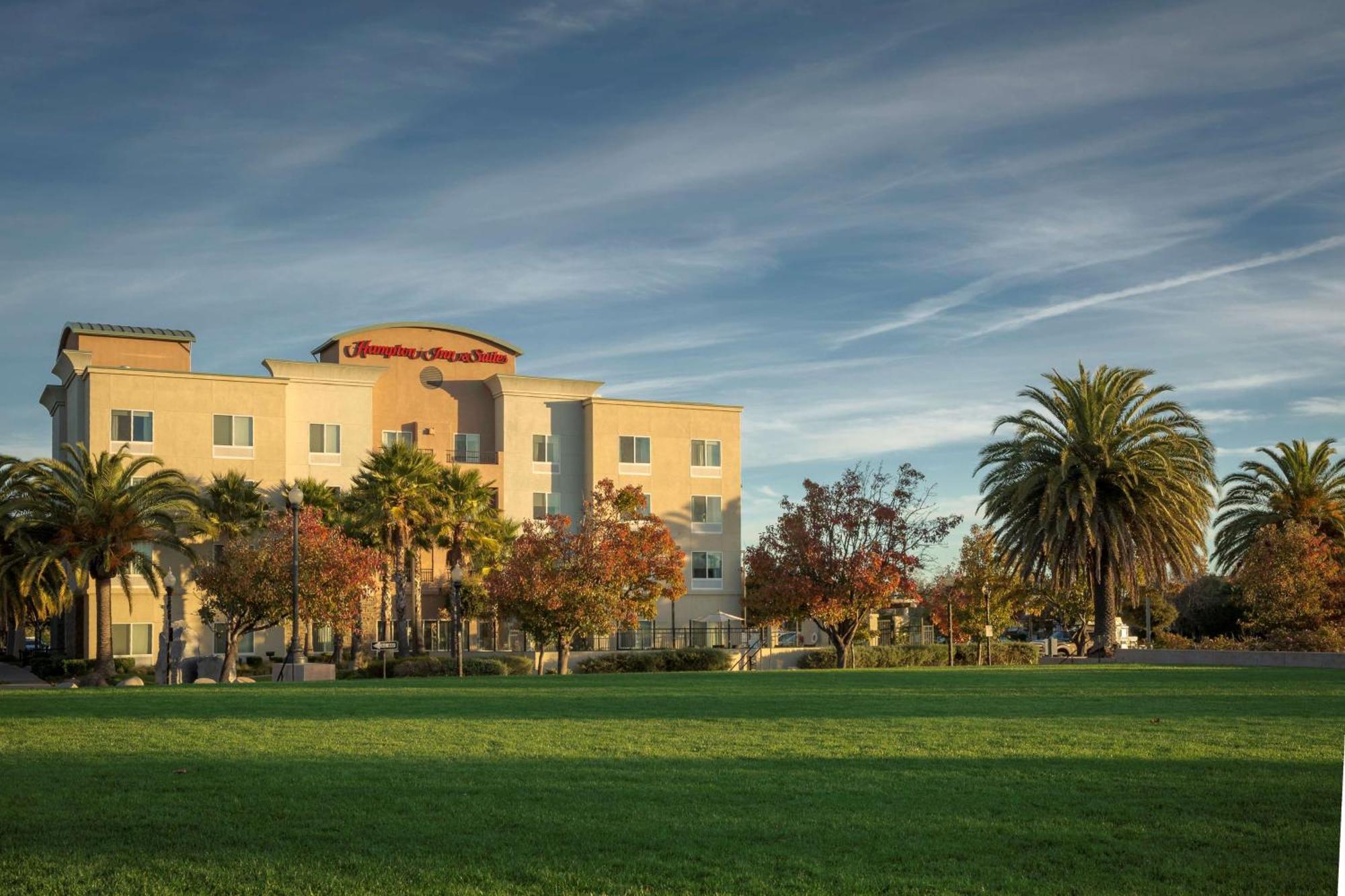 Hampton Inn & Suites Suisun City Waterfront Eksteriør bilde
