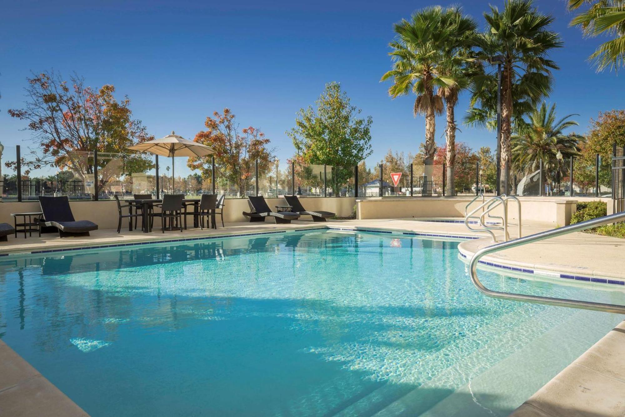 Hampton Inn & Suites Suisun City Waterfront Eksteriør bilde