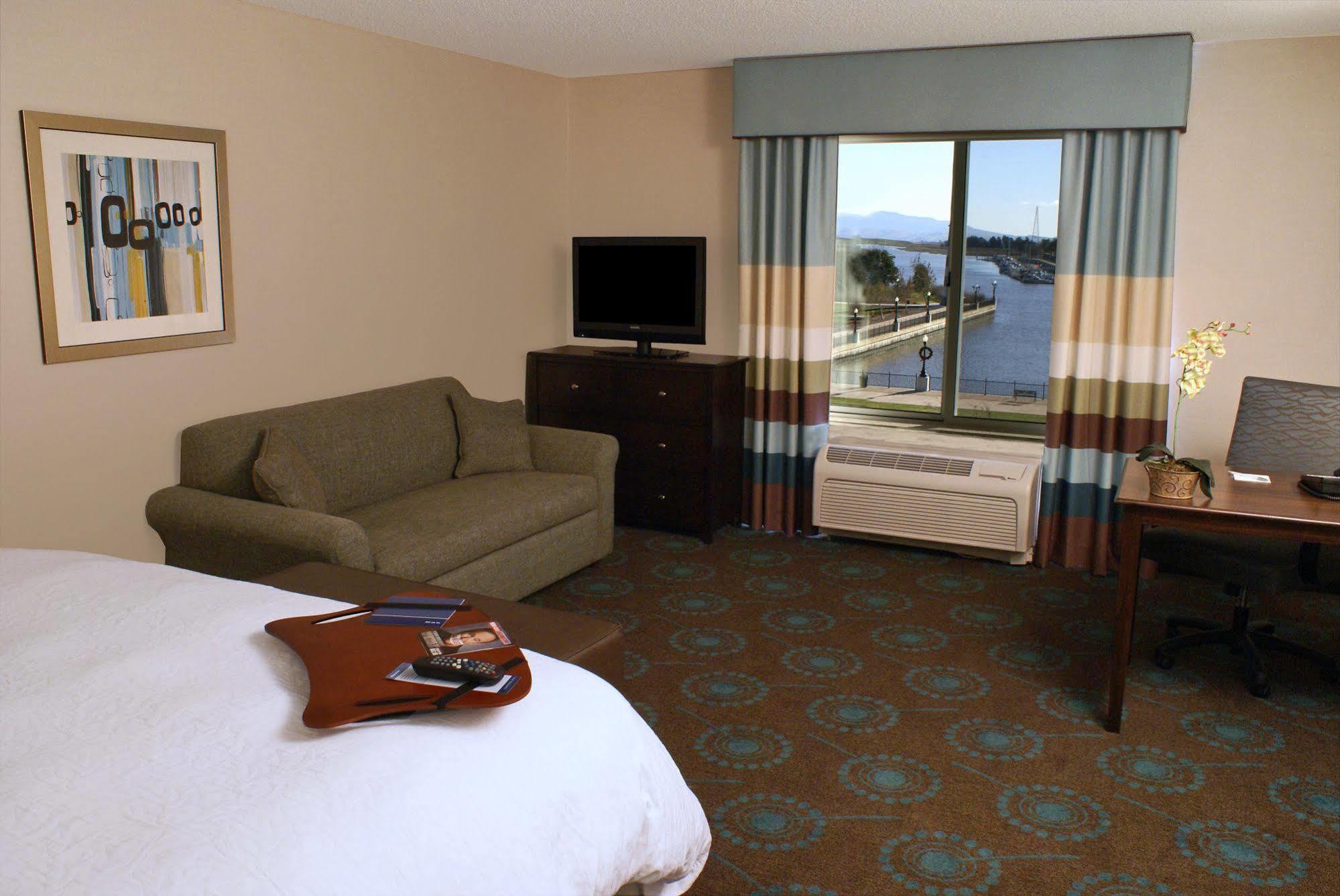 Hampton Inn & Suites Suisun City Waterfront Eksteriør bilde